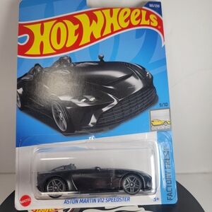 Hot Wheels Aston Martin V12 Speedster - Black